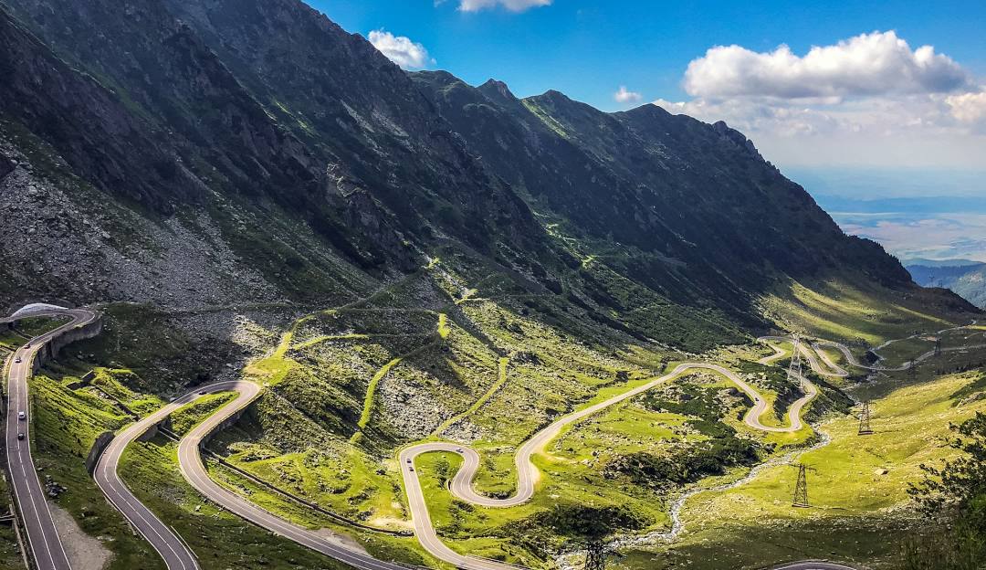 Două drumuri din Argeș, incluse în topul Honda Dream Drives