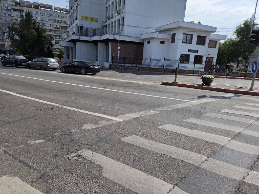 Bulevardul Republicii și intersecția Căii Craiovei cu Bulevardul Frații Golești