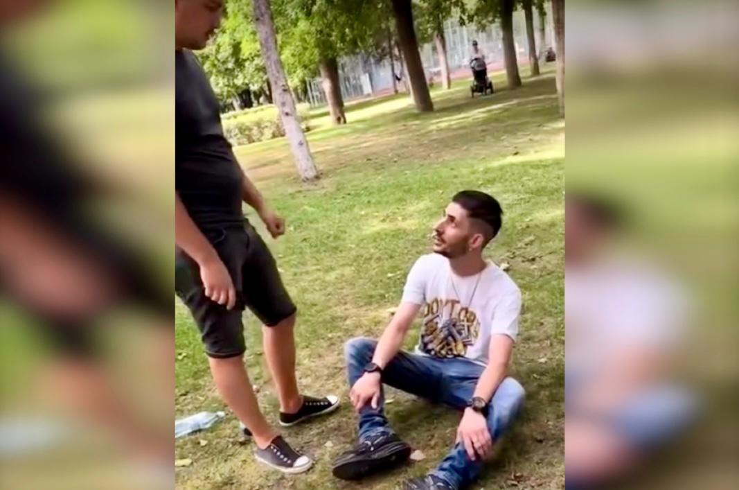 „Erou” doar cu victima, dar intimidat de prezența unui polițist