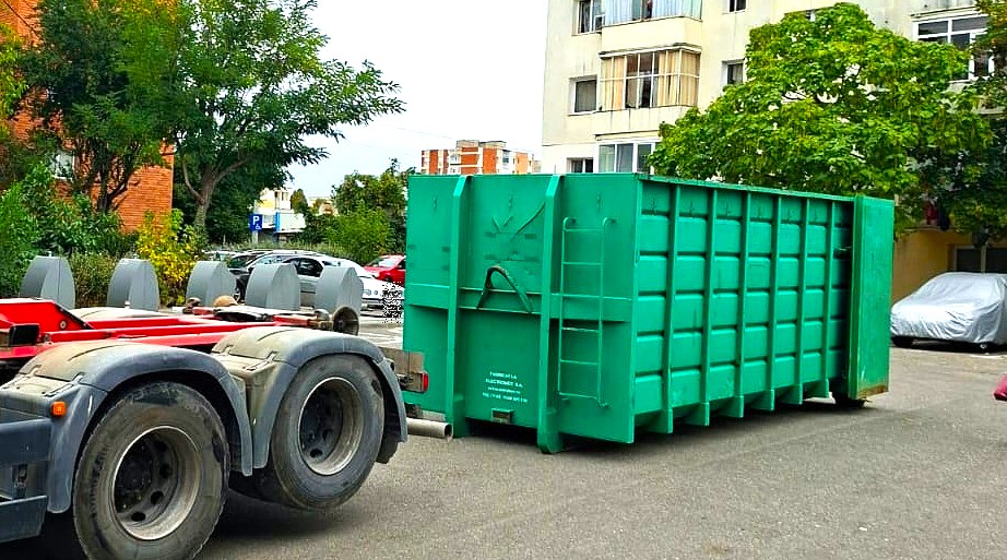 Pitești: A început colectarea gratuită a deșeurilor voluminoase! Unde sunt amplasate containerele