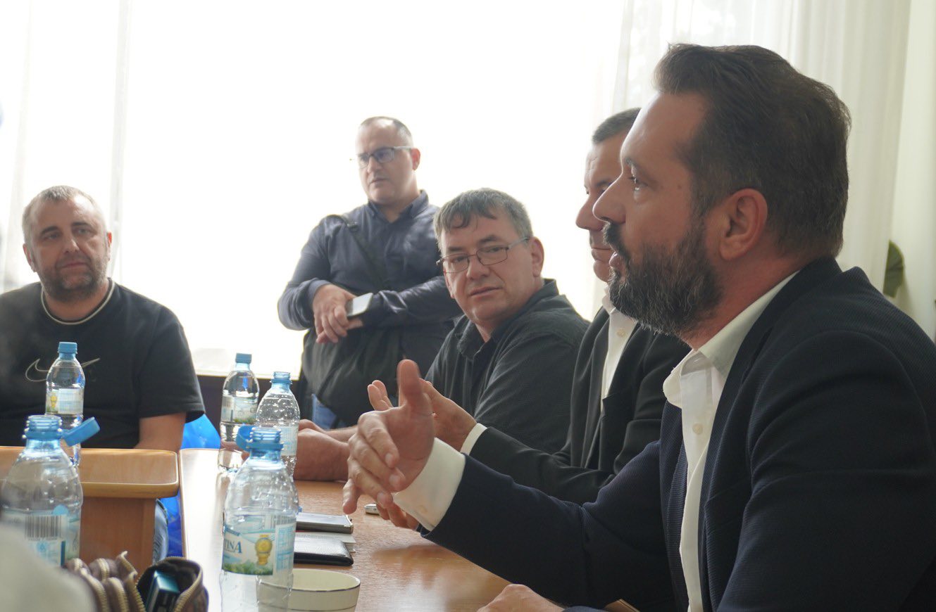 Reforma Urgentă a Guvernului Bolojan în Centrul Discuțiilor Sindicale din Argeș