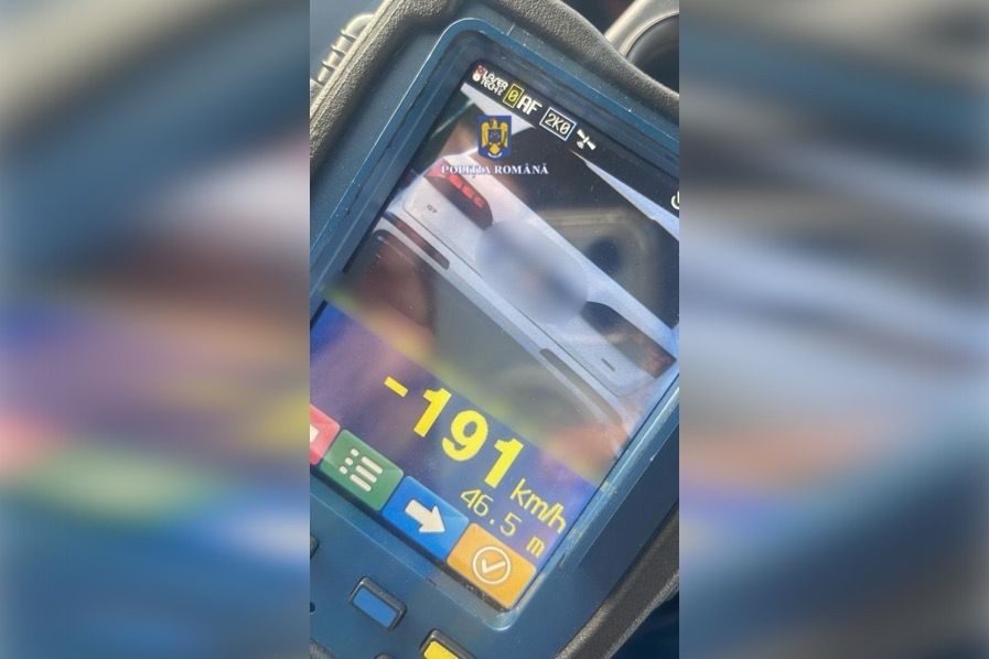 Viteză extremă pe DEX 12 în Argeș: Șofer de 22 de ani prins cu 191 km/h