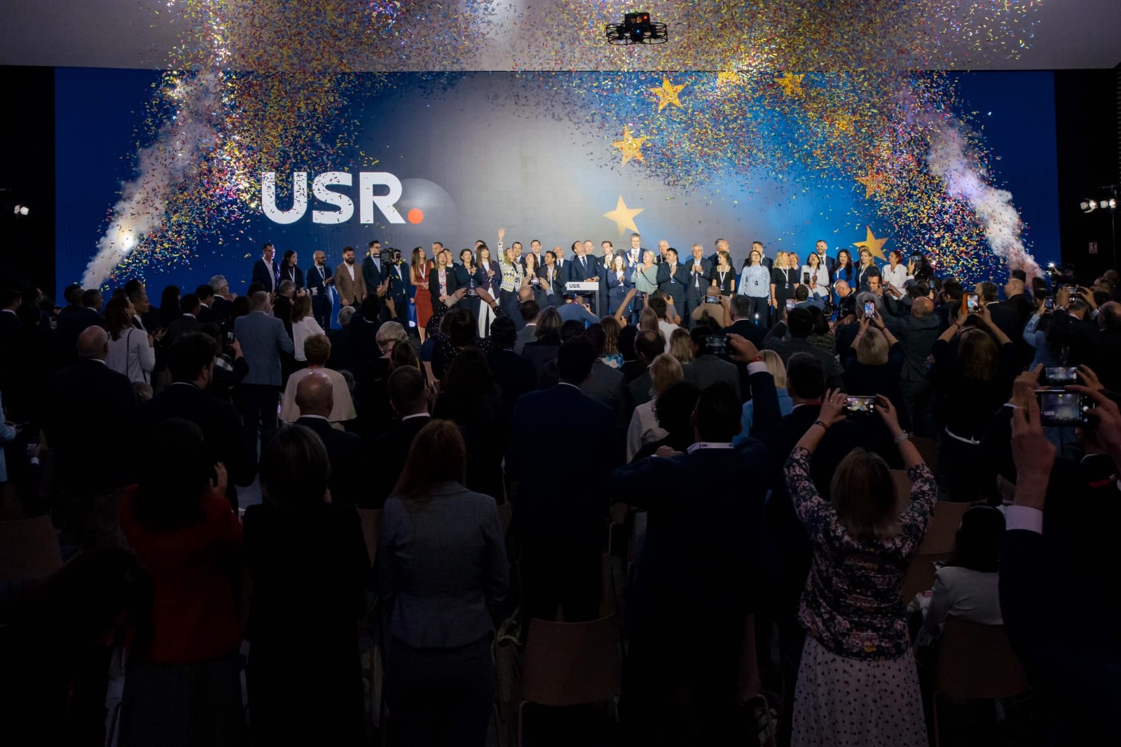 USR vrea scăderea TVA doar la... prezervative