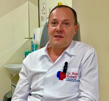 Când nu este recomandat zborul cu avionul pentru copii. Explicația medicului ORL