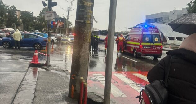 Accident rutier lângă Gara Pitești. O persoană, asistată de SMURD