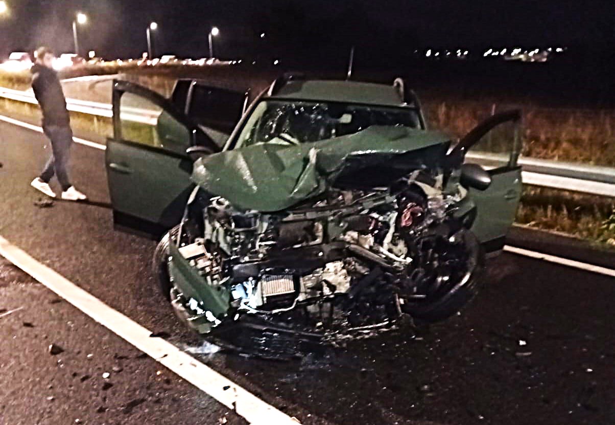 Poliția Argeș, oficial: a intrat pe contrasens și s-au lovit frontal pe A1