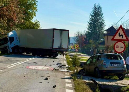 Accident grav pe DN7, în apropiere de Pitești! Circulația, complet blocată
