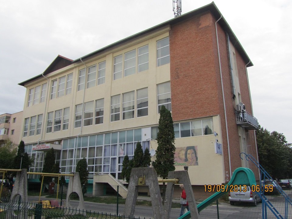Pitești: Clădire de peste 1.500 mp