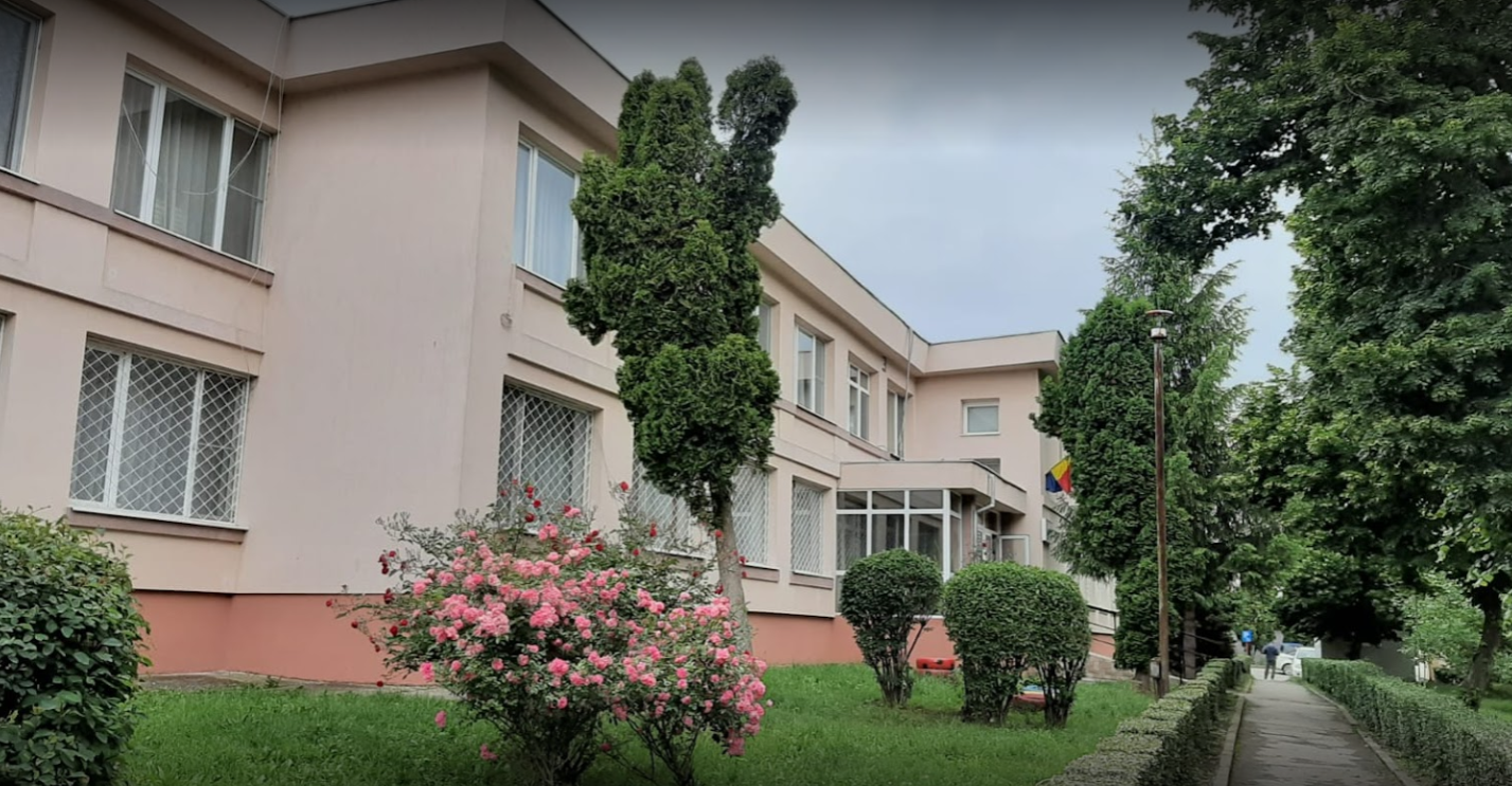 Grădinița „Aripi Deschise” din Pitești angajează!