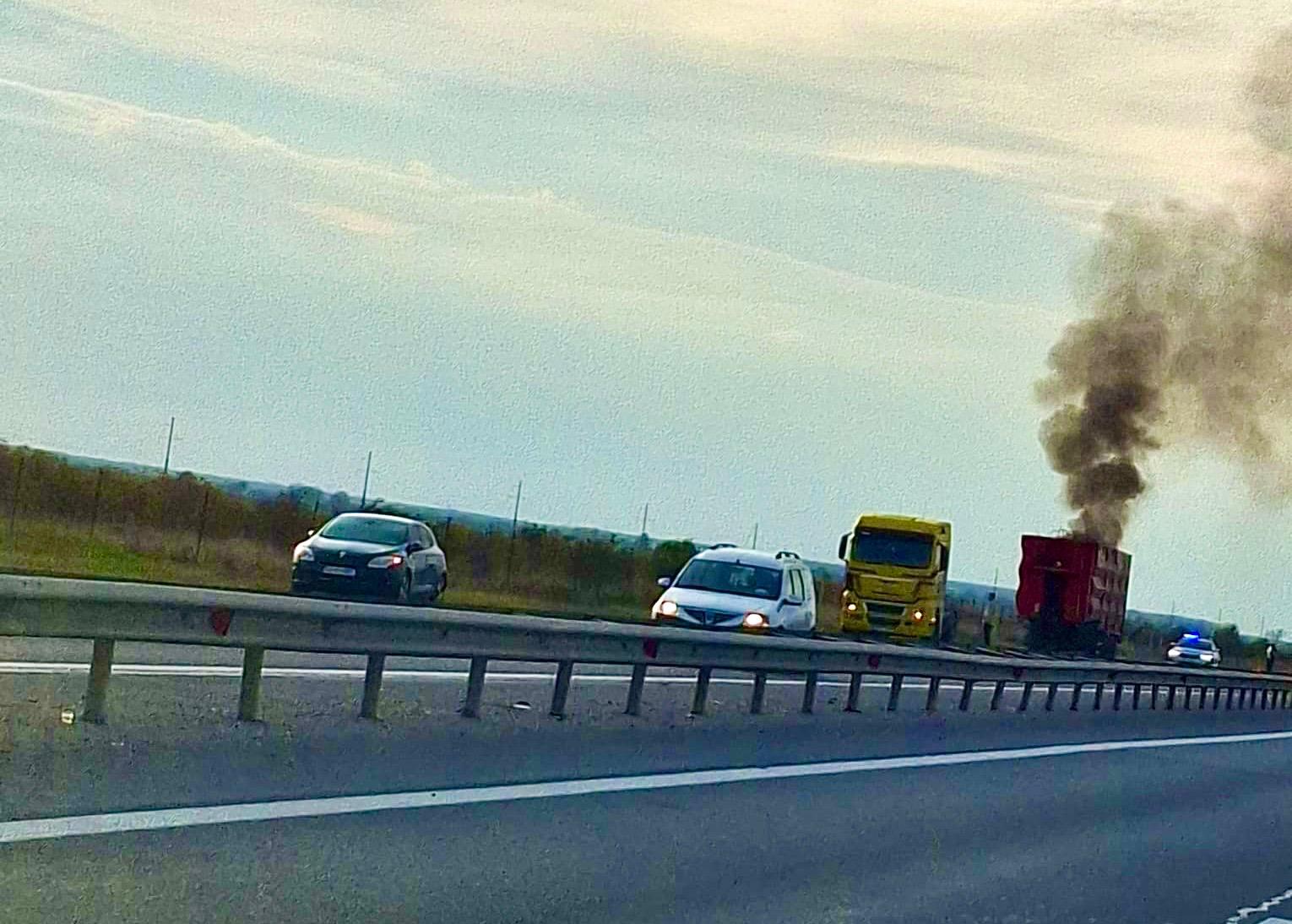 TIR în flăcări