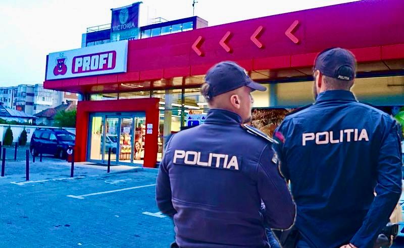 Bătaie violentă în fața supermarketului Profi din Pitești