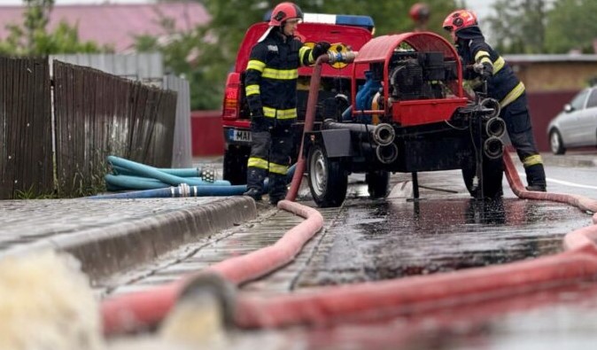 Mobilizare masivă în județe afectate! ISU și DSU, măsuri urgente pentru vreme extremă