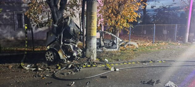 Accident cumplit! Șofer ars de viu în propria mașină!