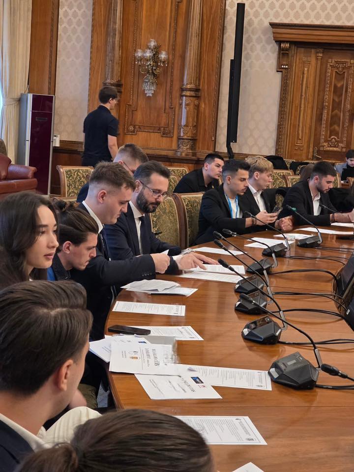 Mihai Coteț și studenții 