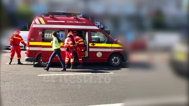 Incident lângă un liceu din Pitești: O tânără a ajuns la spital