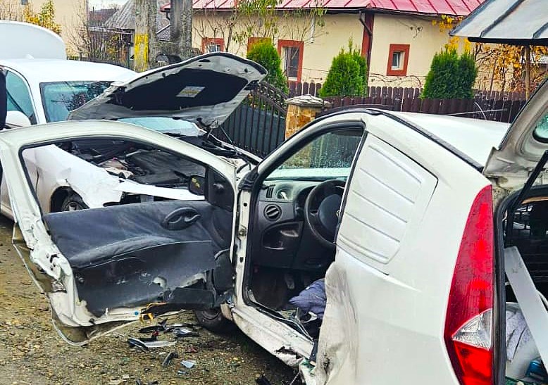 Accident grav în Argeș: Multiple victime încarcerate