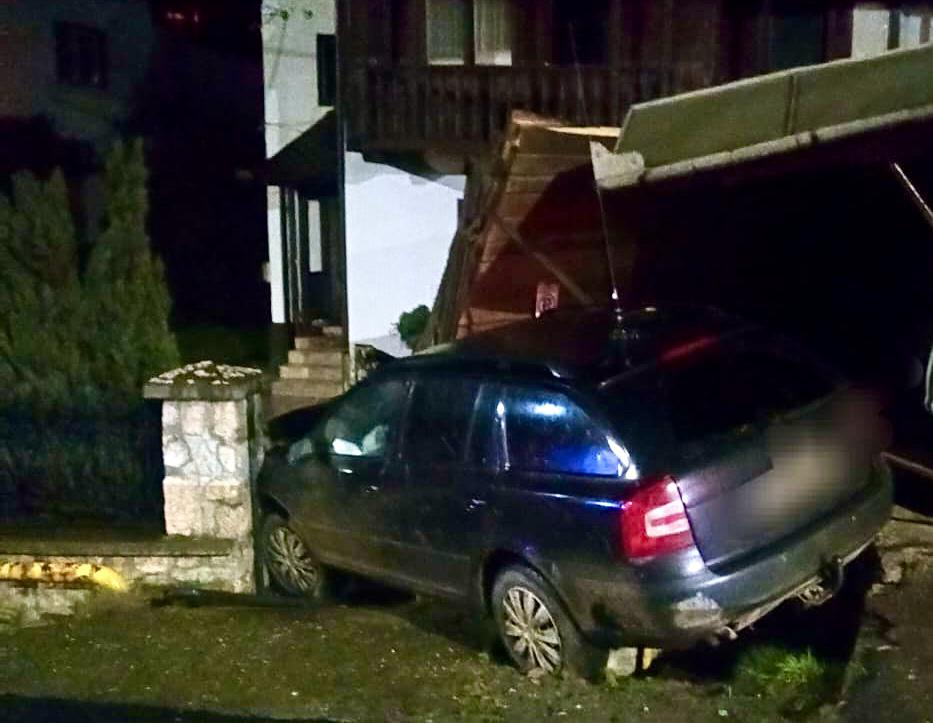 Argeș. Risc major de explozie! A plonjat direct într-o țeavă de gaze!