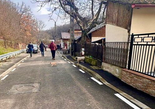 Pitești. Încă o stradă de pământ asfaltată!