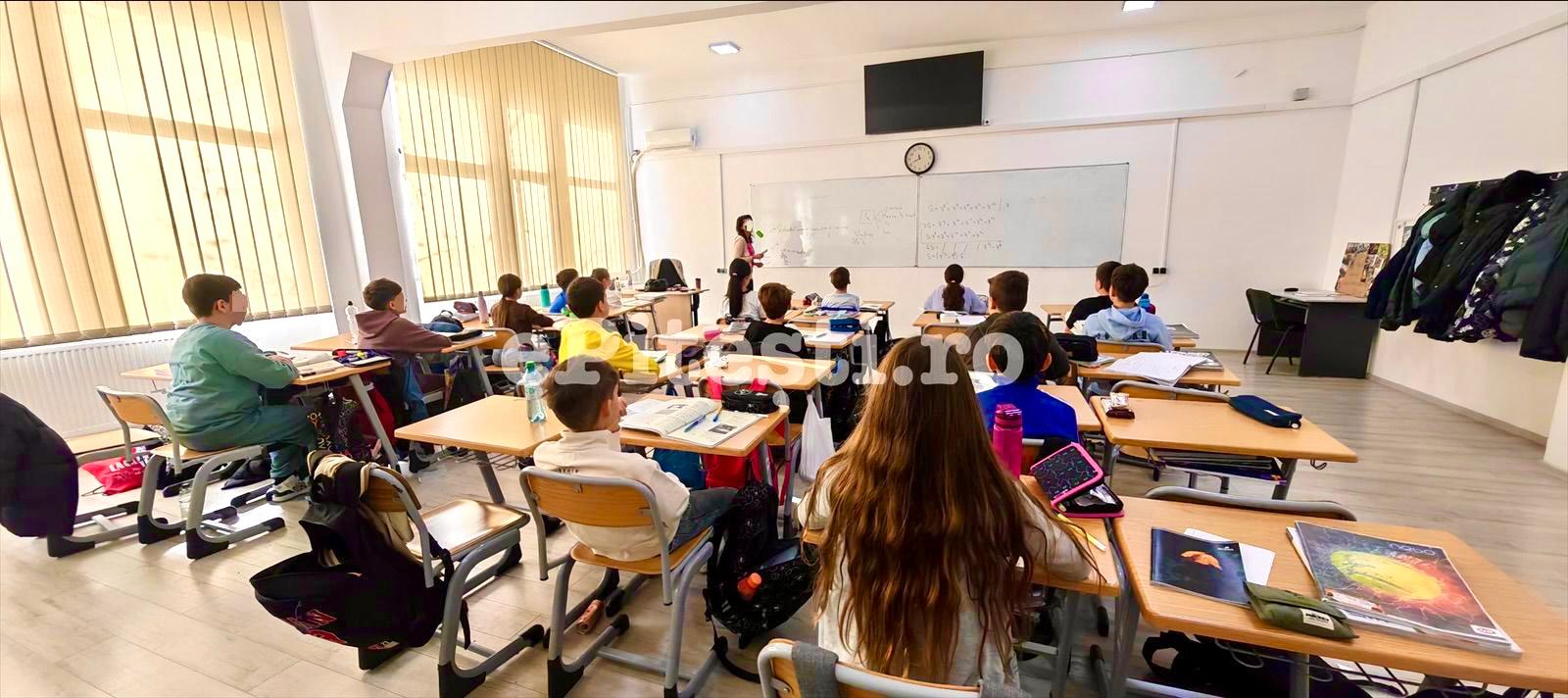 Urmează o zi liberă pentru elevi și profesori!