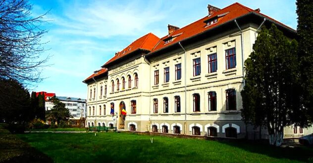Colegiu renumit din Argeș angajează!