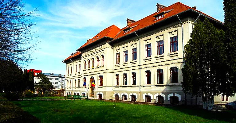 Colegiu renumit din Argeș angajează!