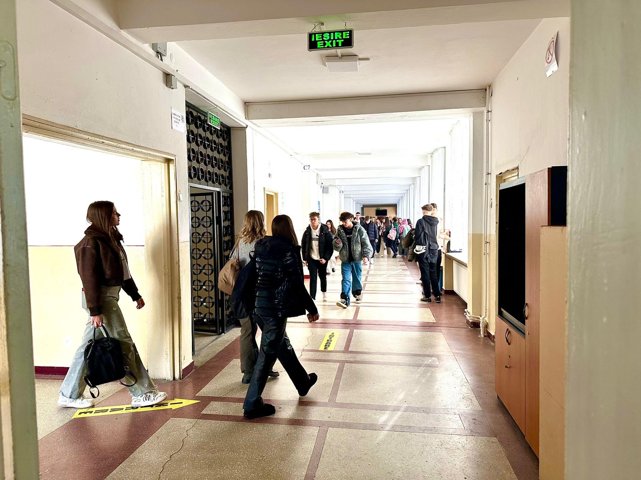 Elevii pot fi suspendați sau pot pierde bursele: Ce abateri duc la aceste sancțiuni