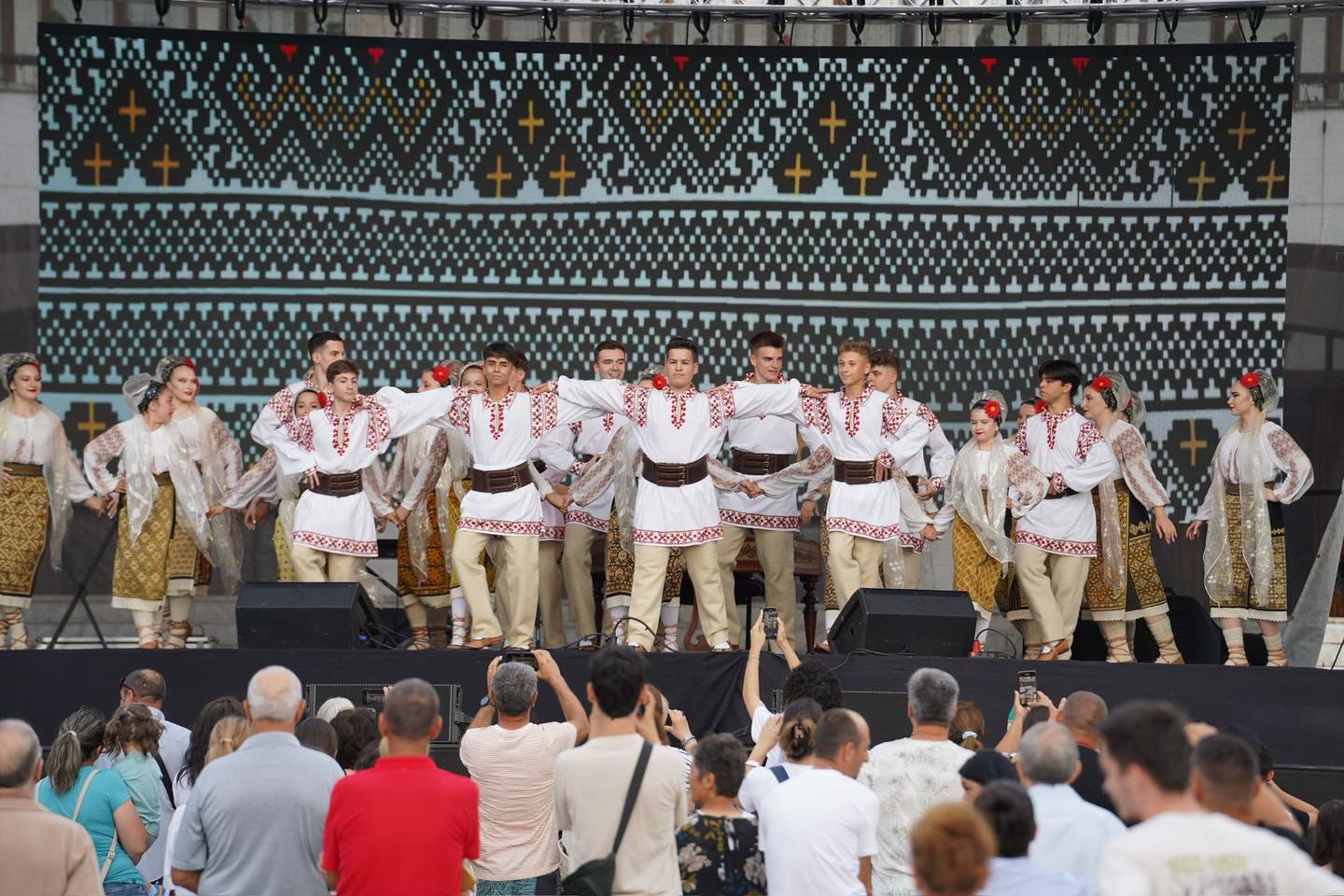 „Plai de Dor” celebrează 20 de ani de tradiție la Mioveni