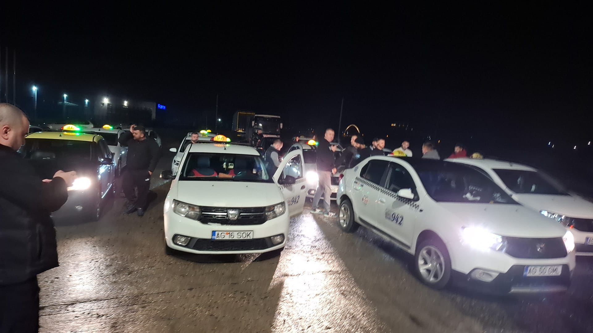 Taximetriștii izbucnesc după crima de la Mioveni: Apel fără precedent!