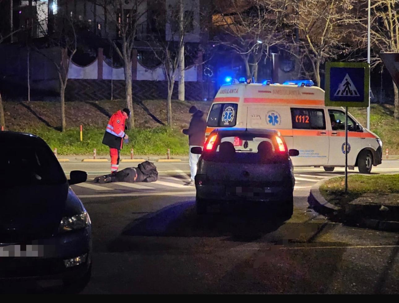 Bărbat căzut în stradă 