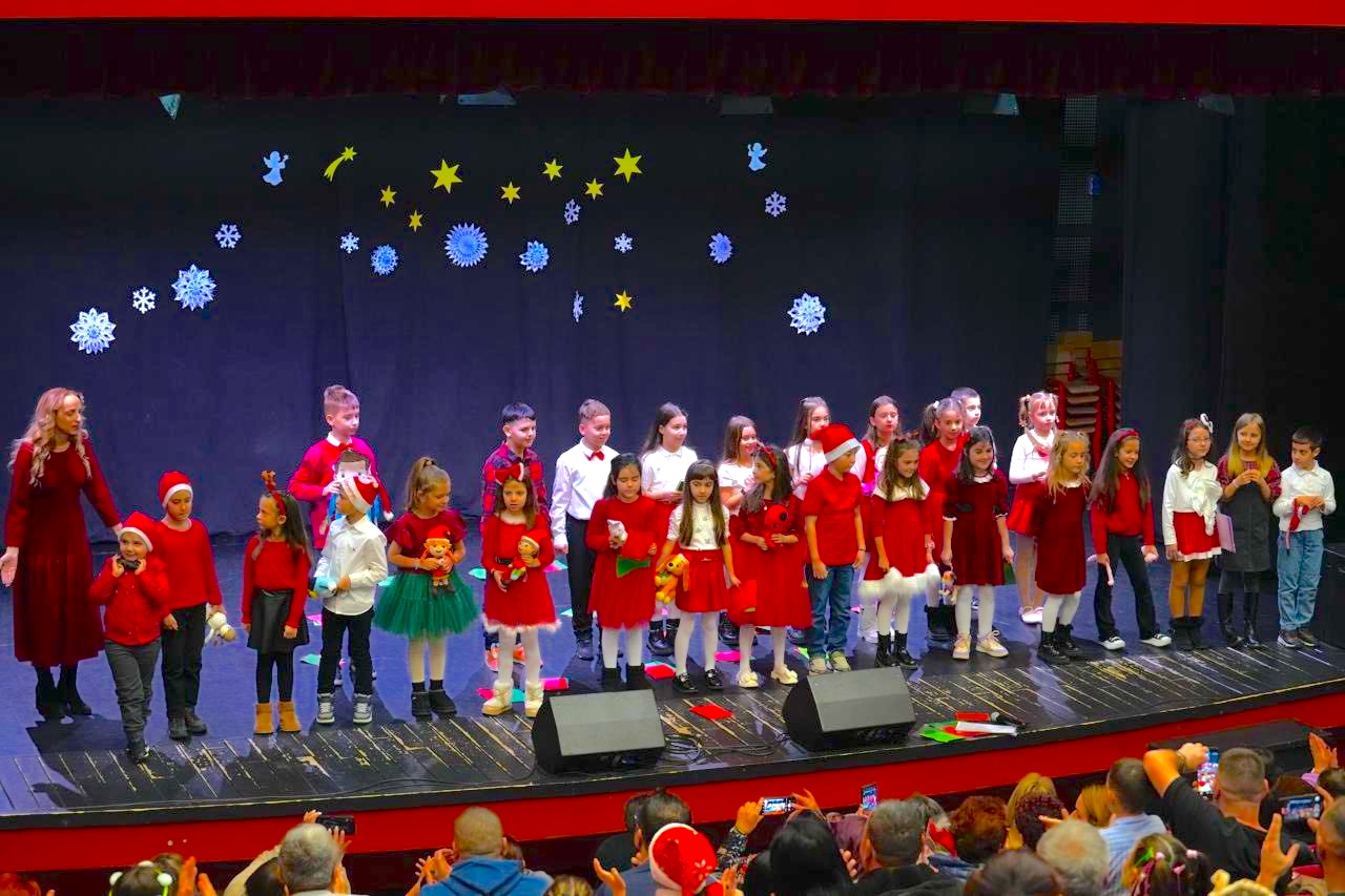 Festival de Tradiții și Obiceiuri – Emoție la Mioveni: copiii, în prim-plan