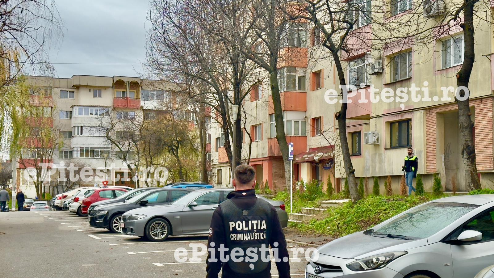 Tată și fiu, morți după ce au căzut în gol de pe un bloc cu zece etaje
