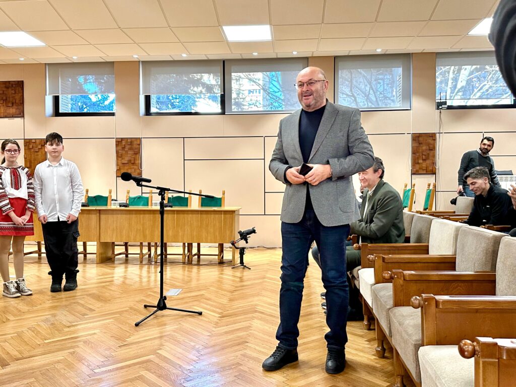 Ion Mînzînă