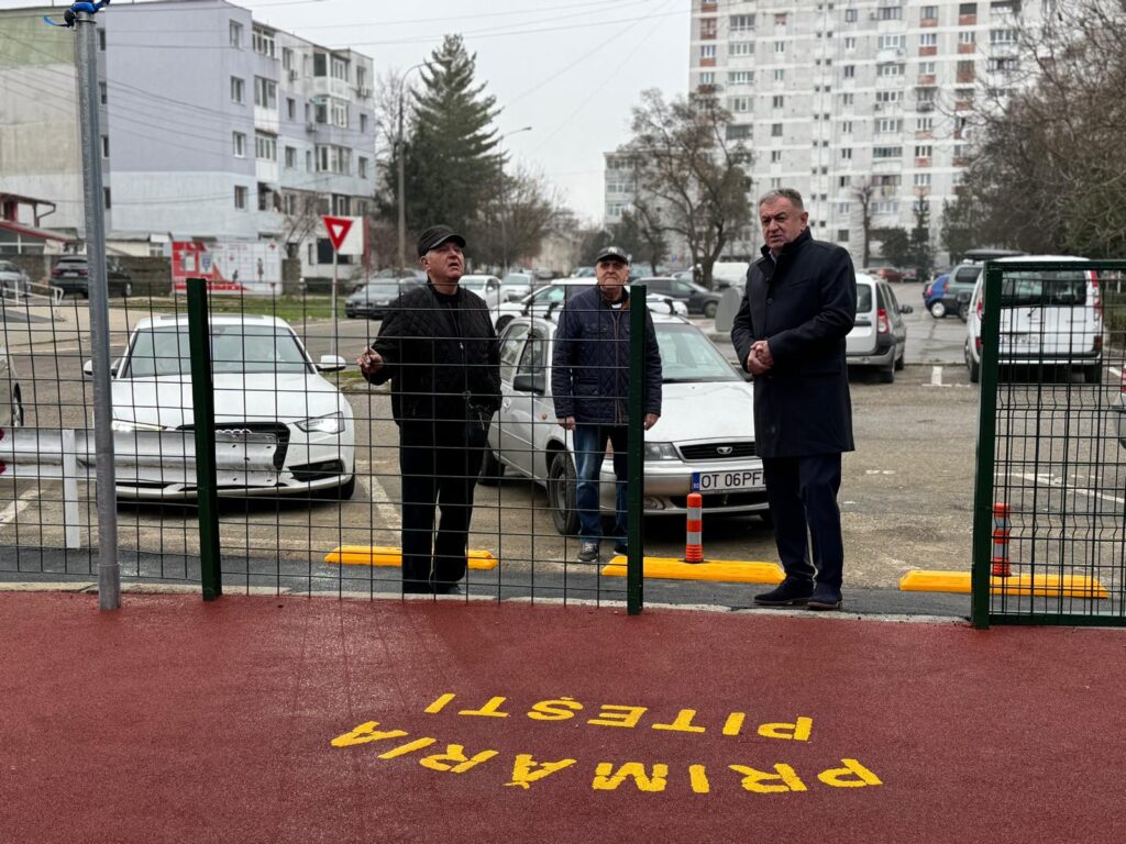 Loc de joacă
