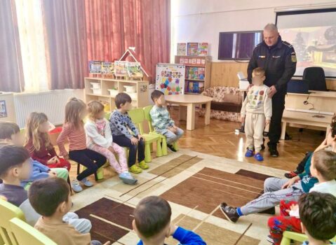 Poliția Locală Pitești, lecții de siguranță în cadrul „Școala Altfel”