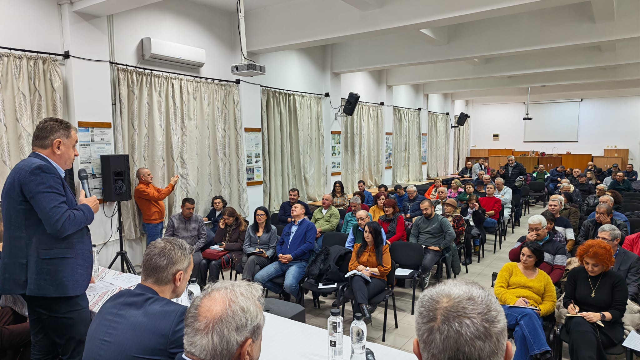 Pitești. Oamenii din cartiere, chemați de primarul Gentea să-și exprime nemulțumirile