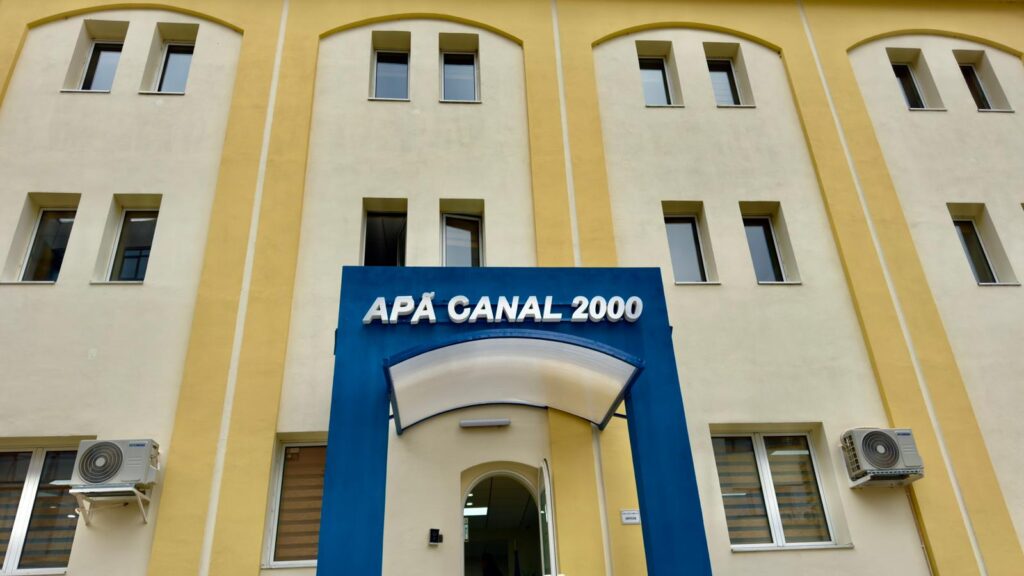 Apă Canal 2000