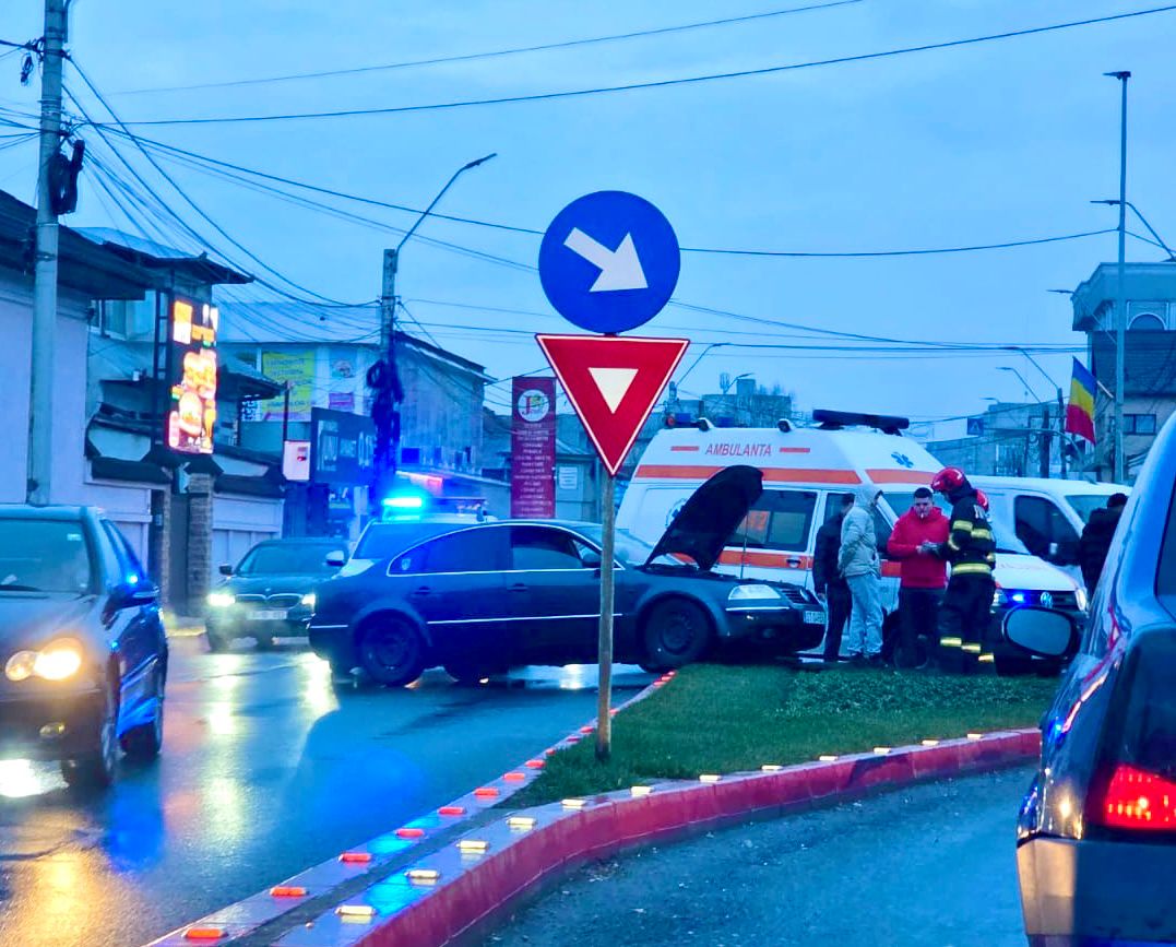 Accident pe cel mai aglomerat Bulevard din Pitești, ACUM!