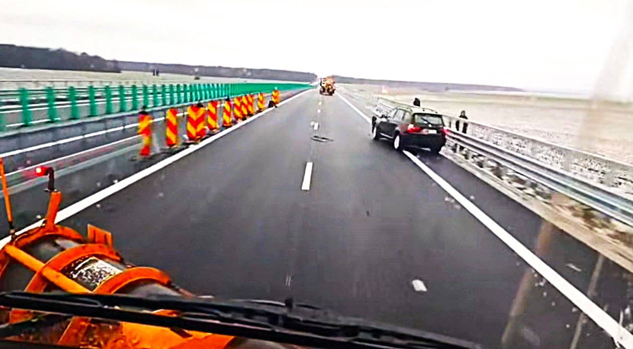Accident pe DEx12: Manevra periculoasă care a provocat dezastrul - VIDEO