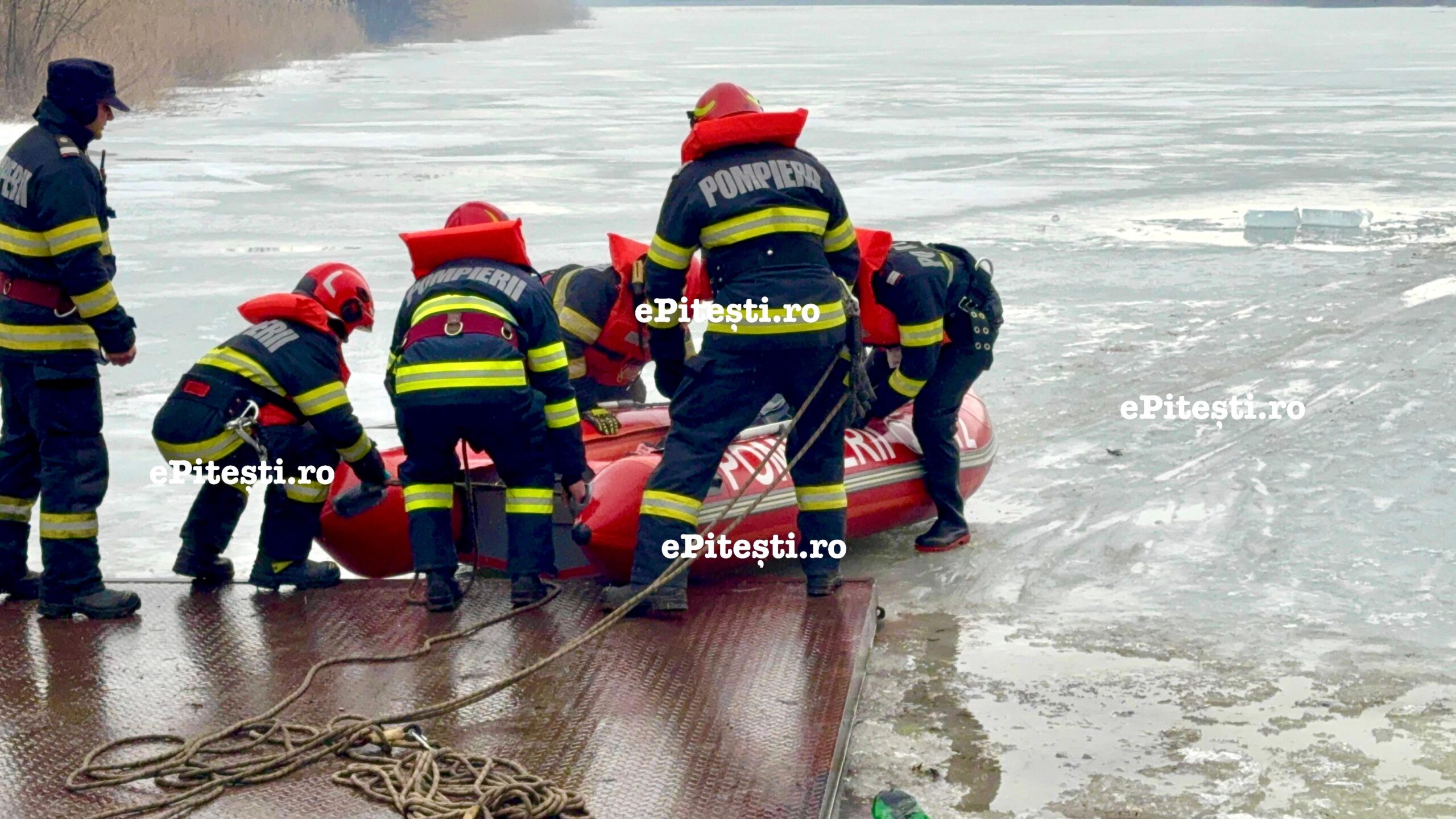 Exclusiv. Final tragic în Pitești: Scafandrii au găsit o persoană moartă în râul Argeș