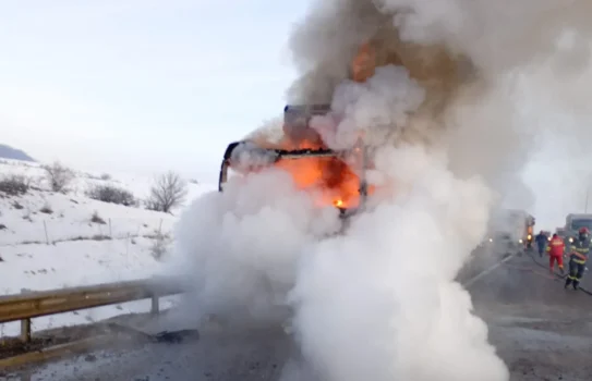 TIR cuprins de flăcări pe Autostrada A1!