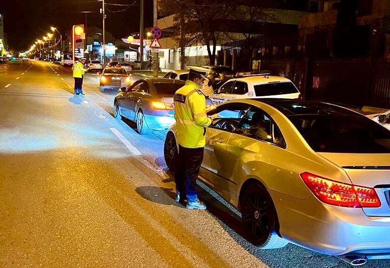 Inconștiență totală în Pitești! Tânăr de 21 de ani, beat mort la volan