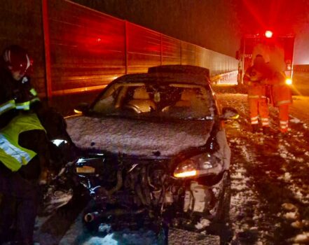Accident grav pe A1, la Curtea de Argeș! Mașină zob!