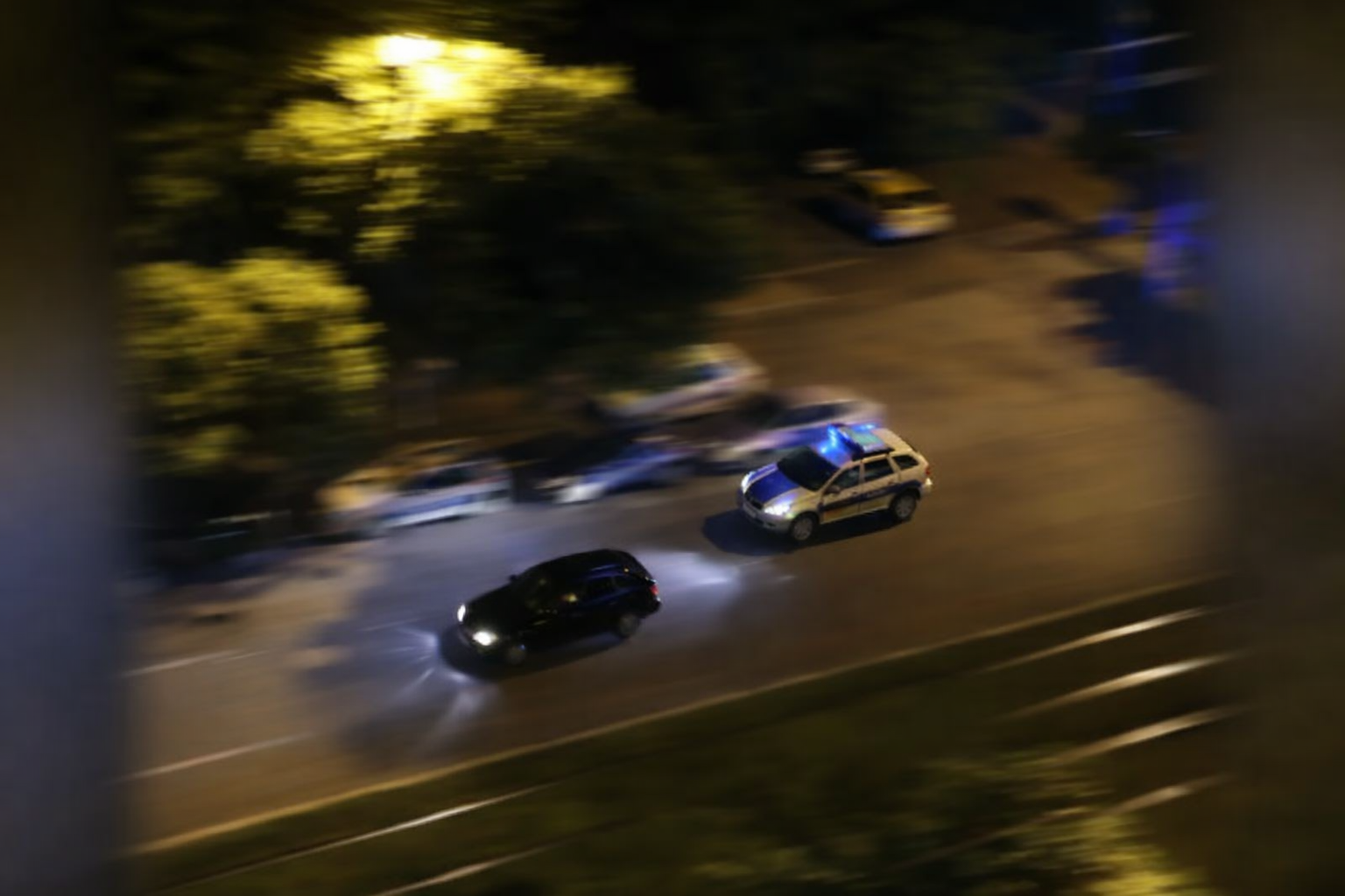 A fugit de poliție și a ajuns cu mașina în șanț: viceprimar băut, reținut