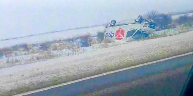 Dubă DPD răsturnată pe A1, spre București!