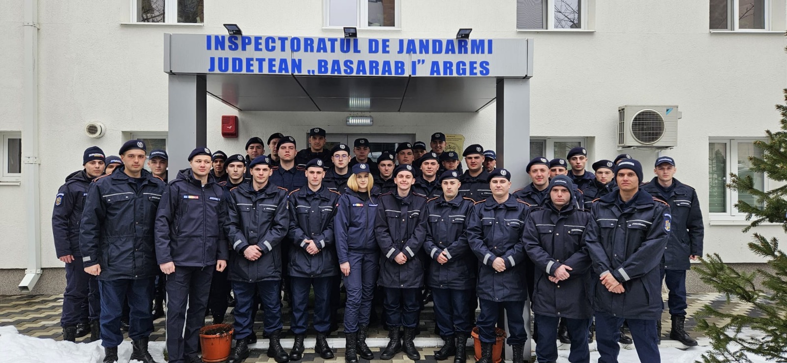 42 de viitori jandarmi au început practica la Jandarmeria Argeș