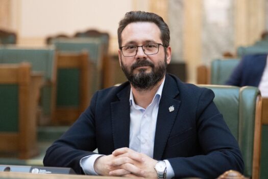 Mihai Cotet: Măsuri concrete pentru susținerea natalității în România