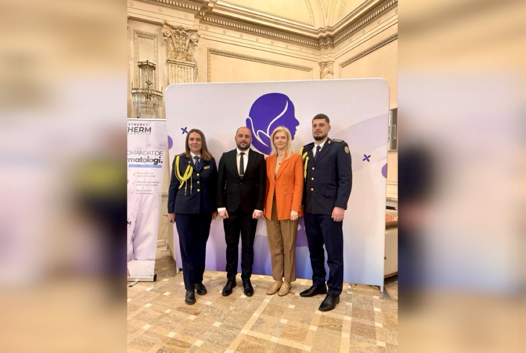 Alina Gorghiu și directorul Penitenciarului Mioveni, Patric Ghebaru, împreună la un eveniment de amploare