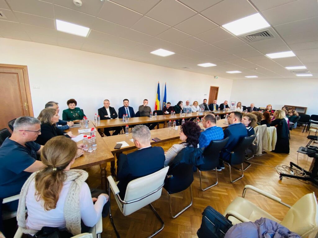 Argeș. Tânăra prefectă Ioana Făcăleață și întâlnirile „cu ușile închise” despre sănătatea din Argeș