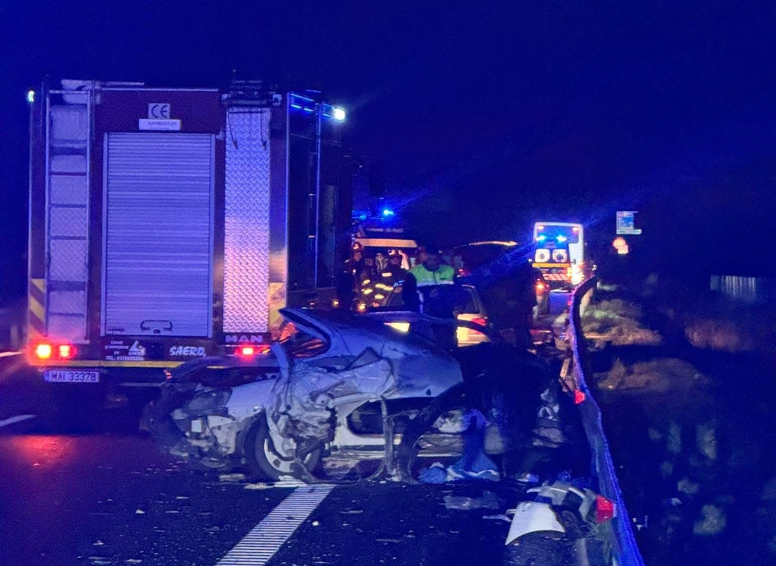 Accident mortal pe DEx Pitești–Craiova: un șofer a murit după impactul cu un autocar plin cu copii