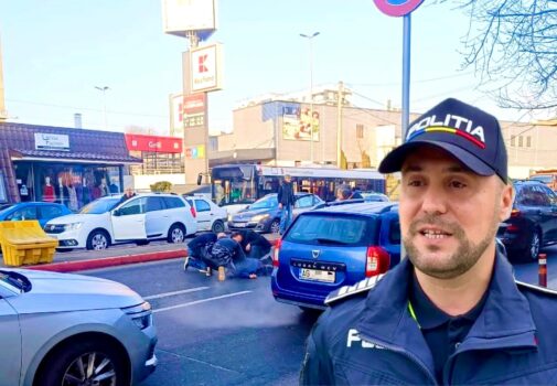 Poliția, oficial: un șofer de BMW a trecut pe roșu și a lovit un pieton de 75 de ani